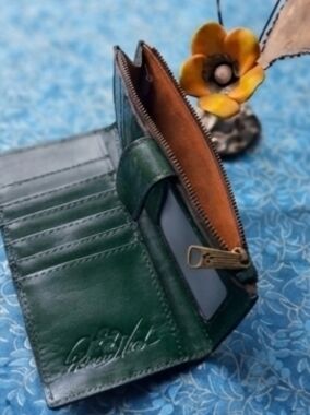 Patricia Nash Green Leather Accordion Wallet with Zip Coin Pocket